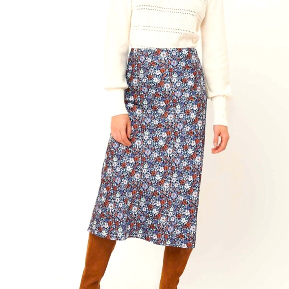 NWT LOFT Plus Petaled Pull-On Midi Skirt
